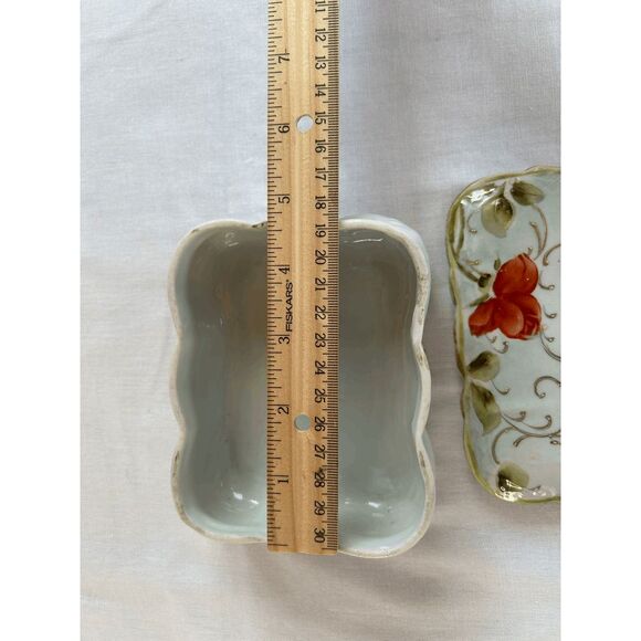 Vintage Small Glass Trinket/Jewelry Box with Lid, White, Flowers - Picture 3 of 9